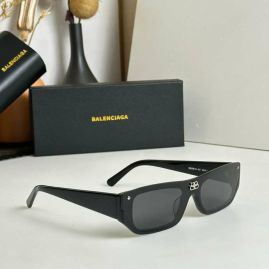 Picture of Balenciga Sunglasses _SKUfw54026914fw